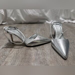 NIB J Crew silver strappy pointy heels size 7.5